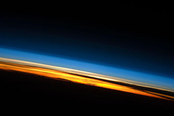 800px-Sunset_from_the_ISS.JPG