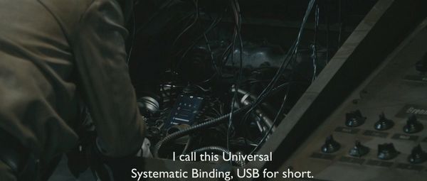 “我把它叫做通用系统绑定，简称USB。”纳粹科学家重新发明了USB。