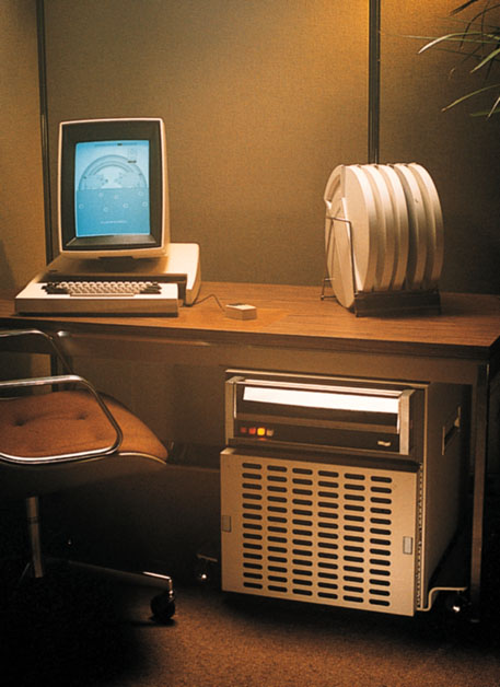 1970年代的Xerox Alto，图形用户界面的先驱