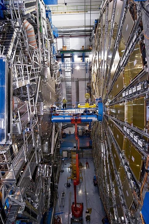 大型强子对撞机（LHC）的一部分（CREN/Pop Science）