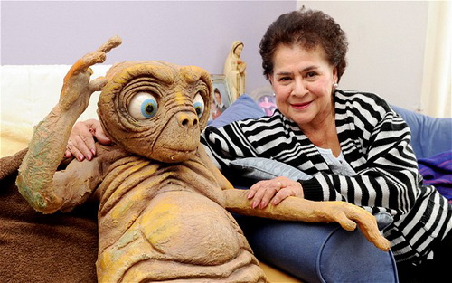 ET还是不舍得威尔斯太太。（图：Guardian）